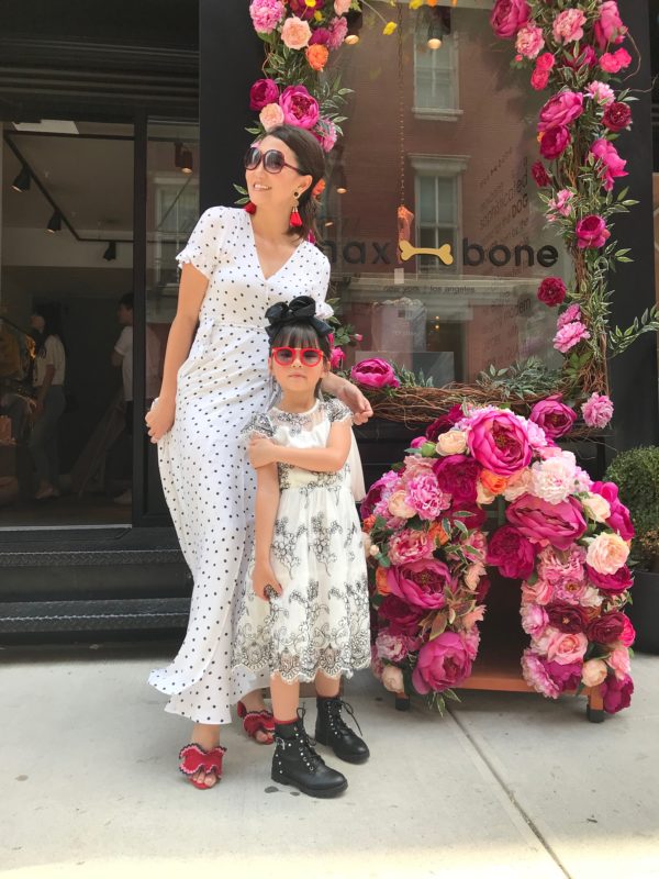 flower wall, flower facades, instagram nyc, nyc bucket list, instagramable nyc, flower garland nyc